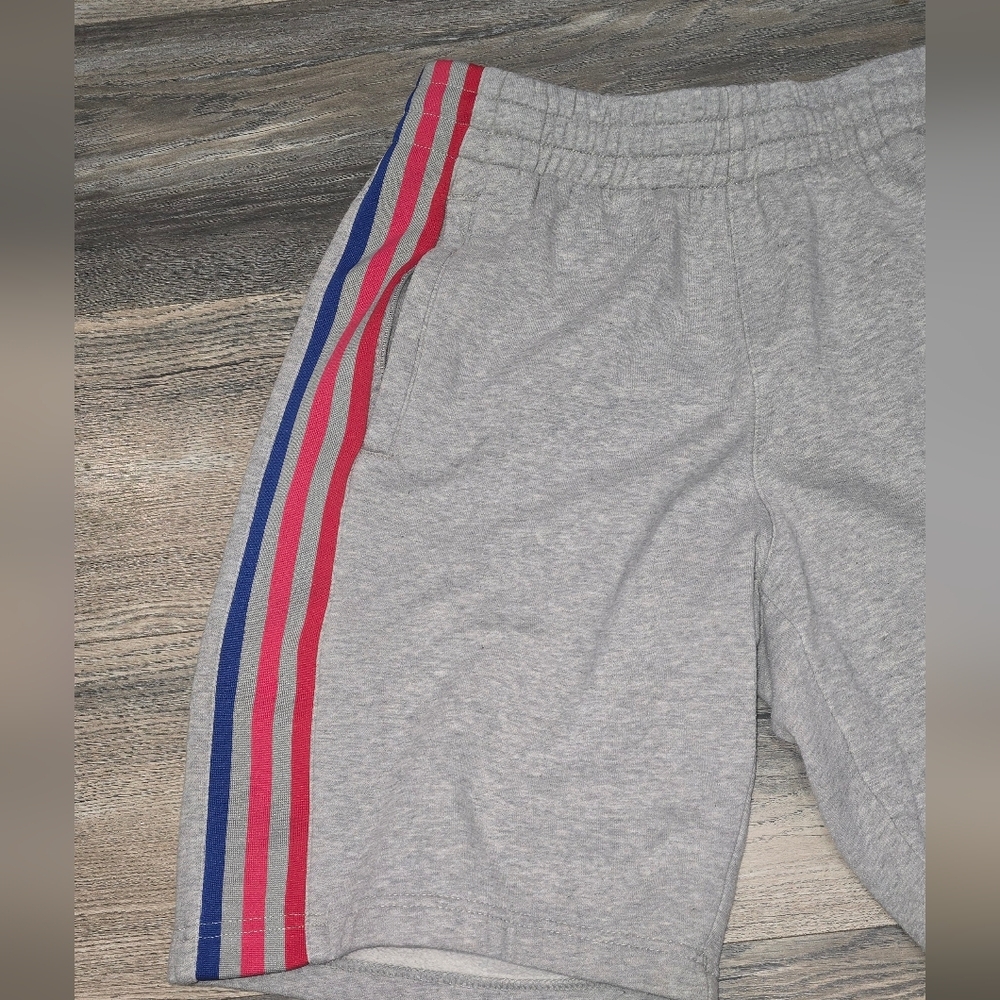 Gray Shorts with Red and Blue ADIDAS ORIGINALS 3D TREFOIL STRIPED Size Small - Picture 3 of 7